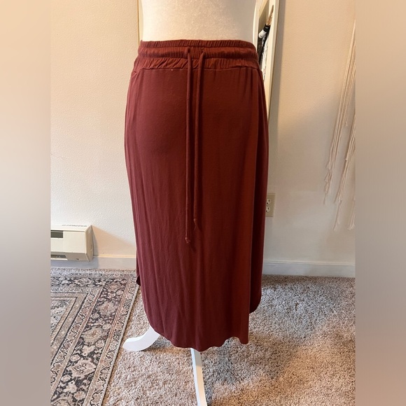 Live Sozy Comfy Skirt, Size Small - Picture 1 of 4
